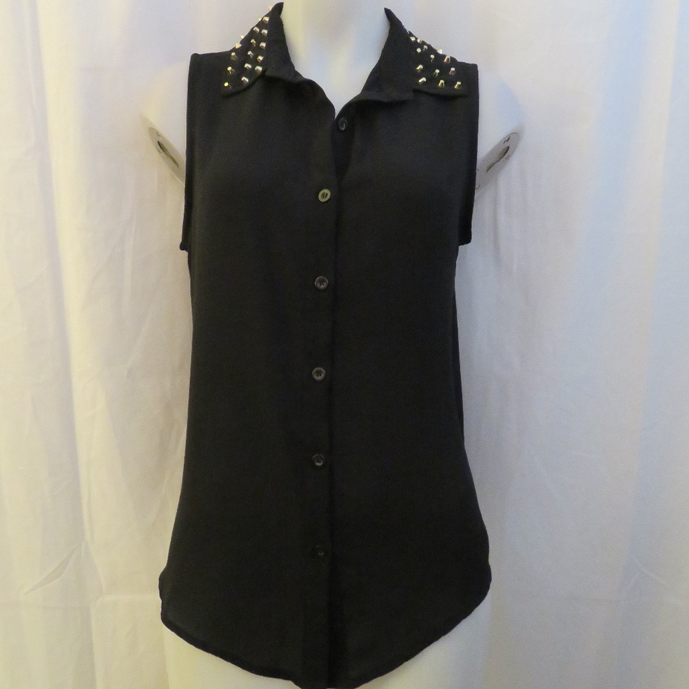 36POINT5 BLACK SLEEVELESS BUTTON DOWN SHIRT S